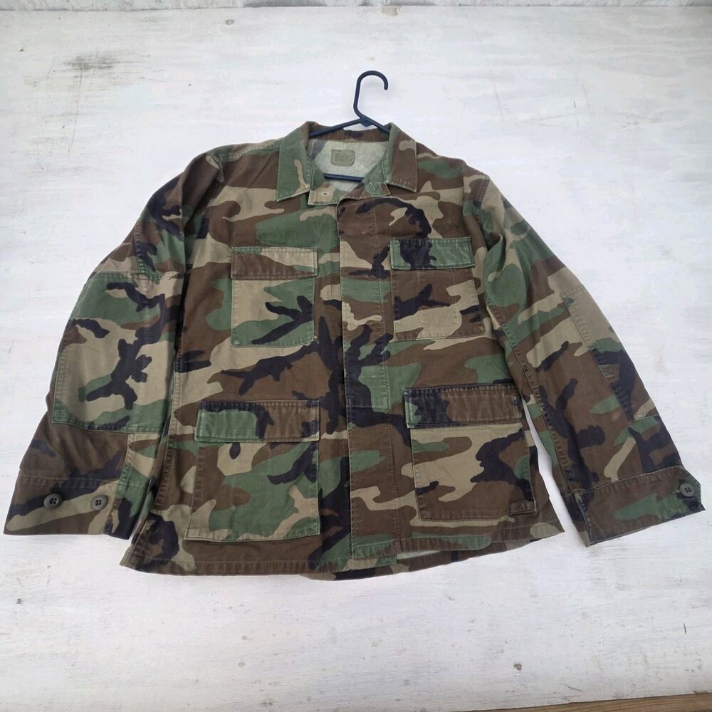 Vintage US Air Force Jacket Mens Medium Short Woodland Camo Combat Coat 90s